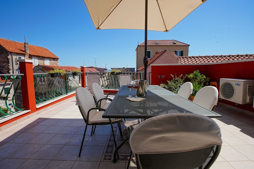 Boutique Guest Accommodation Zephyrus 66/80