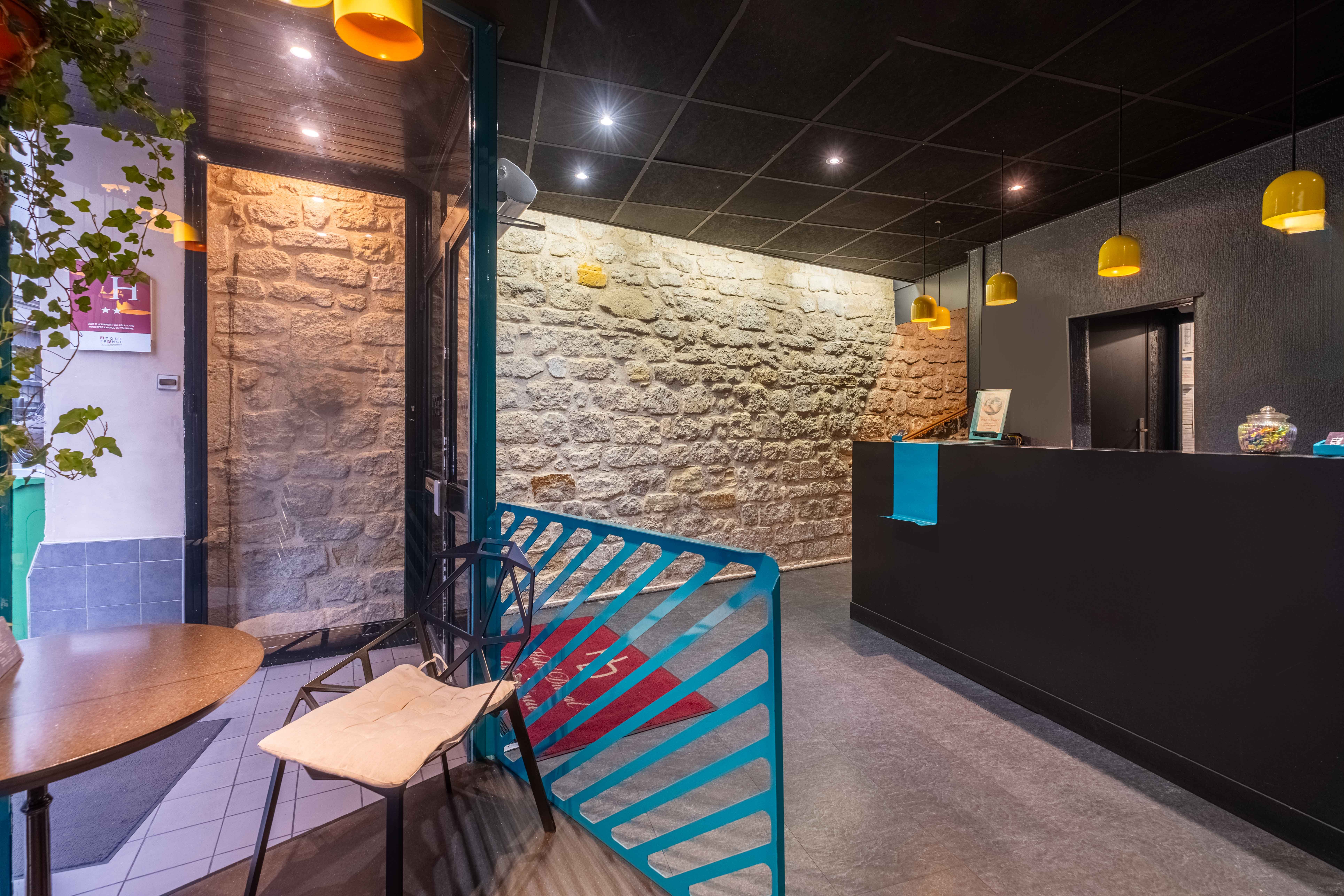 Hotel Daval 4/47