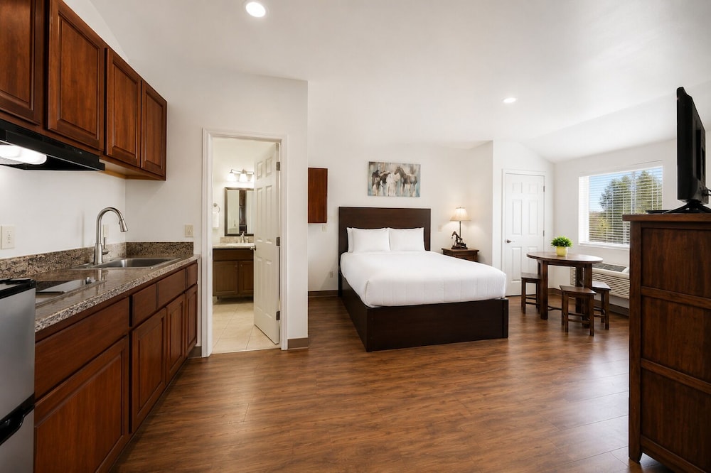 OYO Hotel Big Lake Hwy 137 TX 17/49