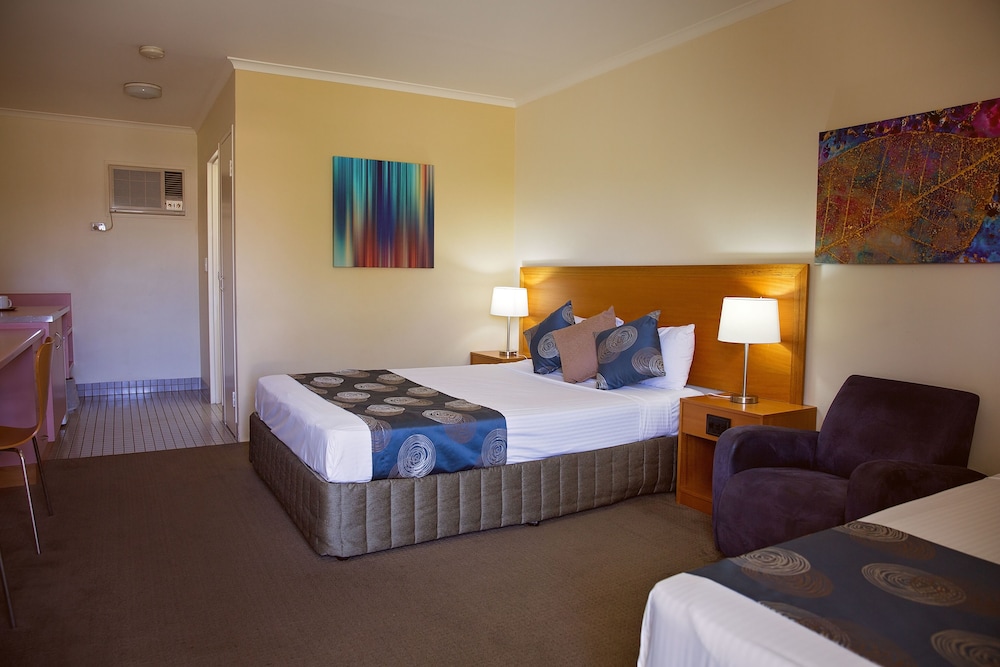 White Lace Motor Inn 24/67