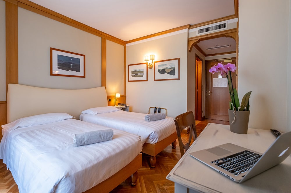 Iseolago Hotel 21/62