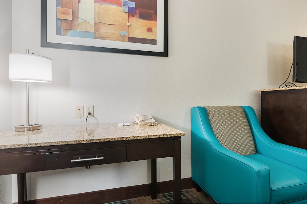 Best Western Plus Deridder Inn Suites 29/41