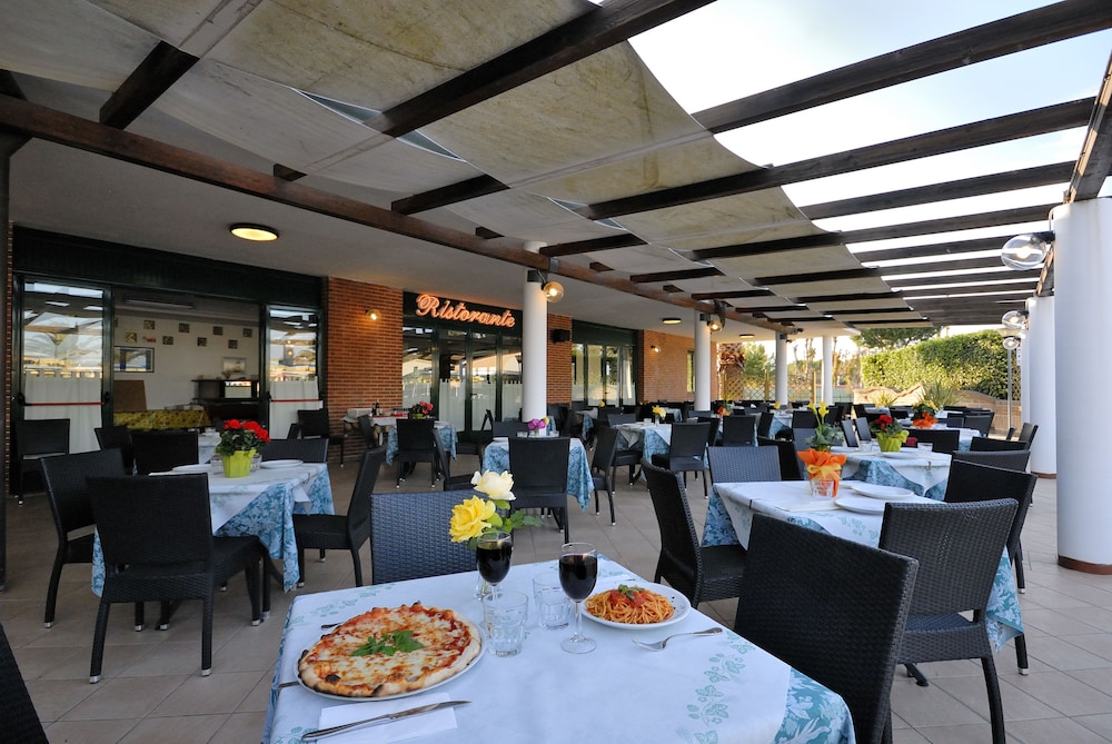 Villaggio Turistico Residence La Cecinella 70/77