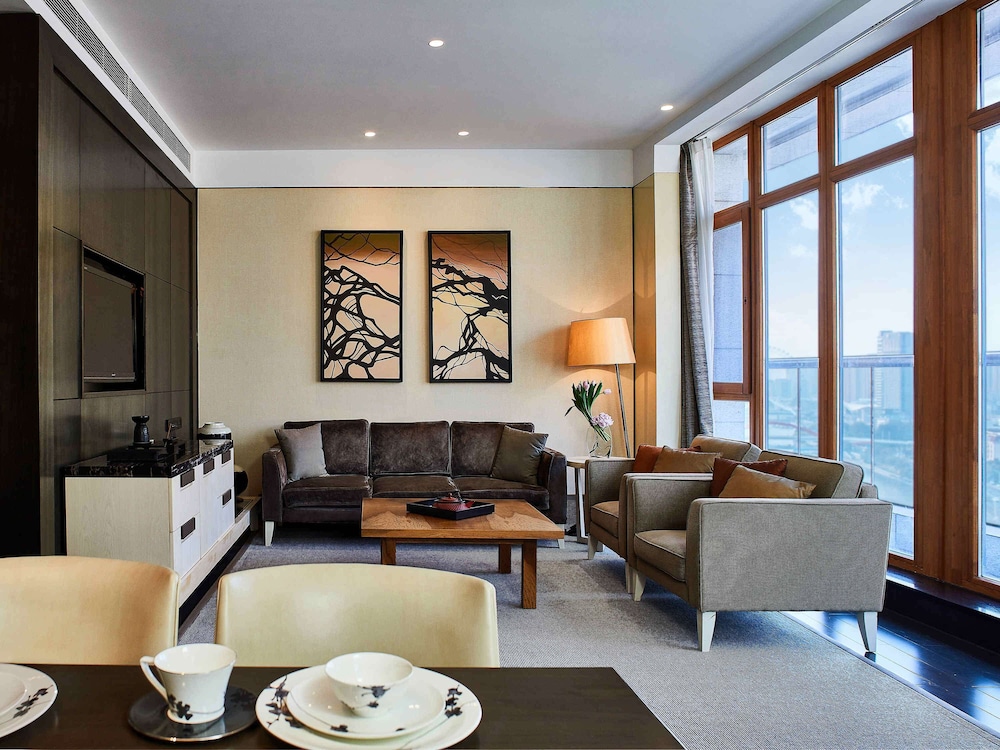 Banyan Tree Tianjin Riverside 25/50