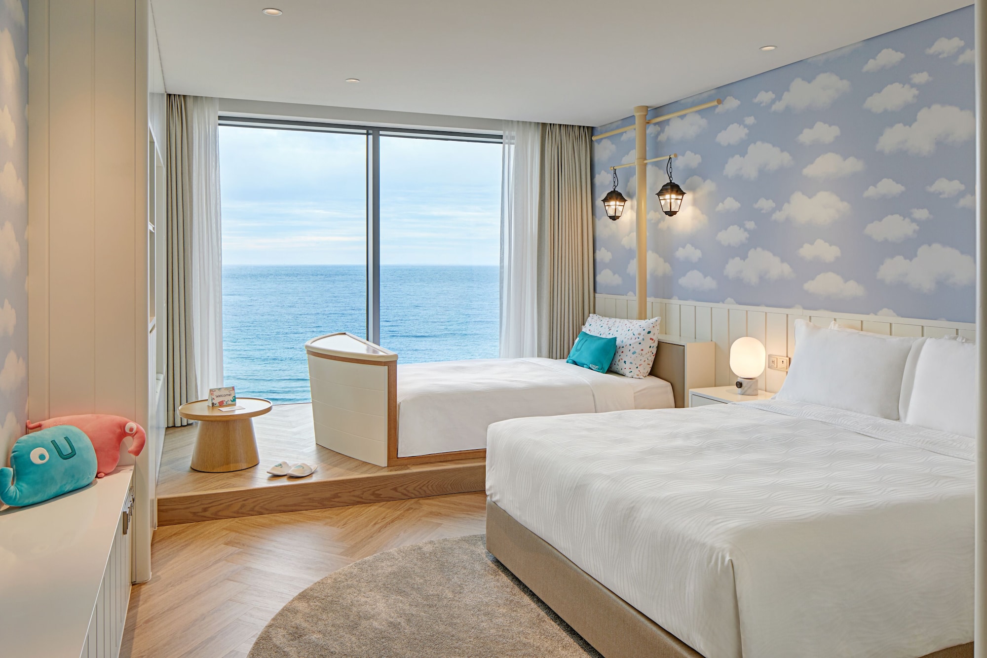KIDS, DELUXE, TWIN BEDS, OCEAN VIEW