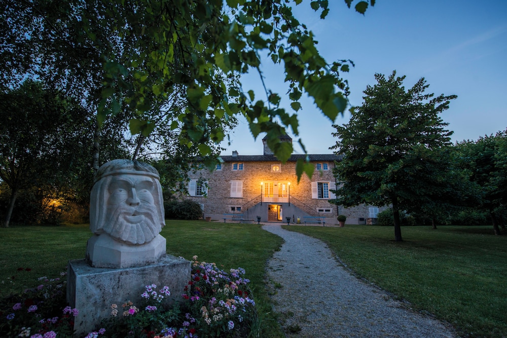 Le Chateau De Besseuil 8/58