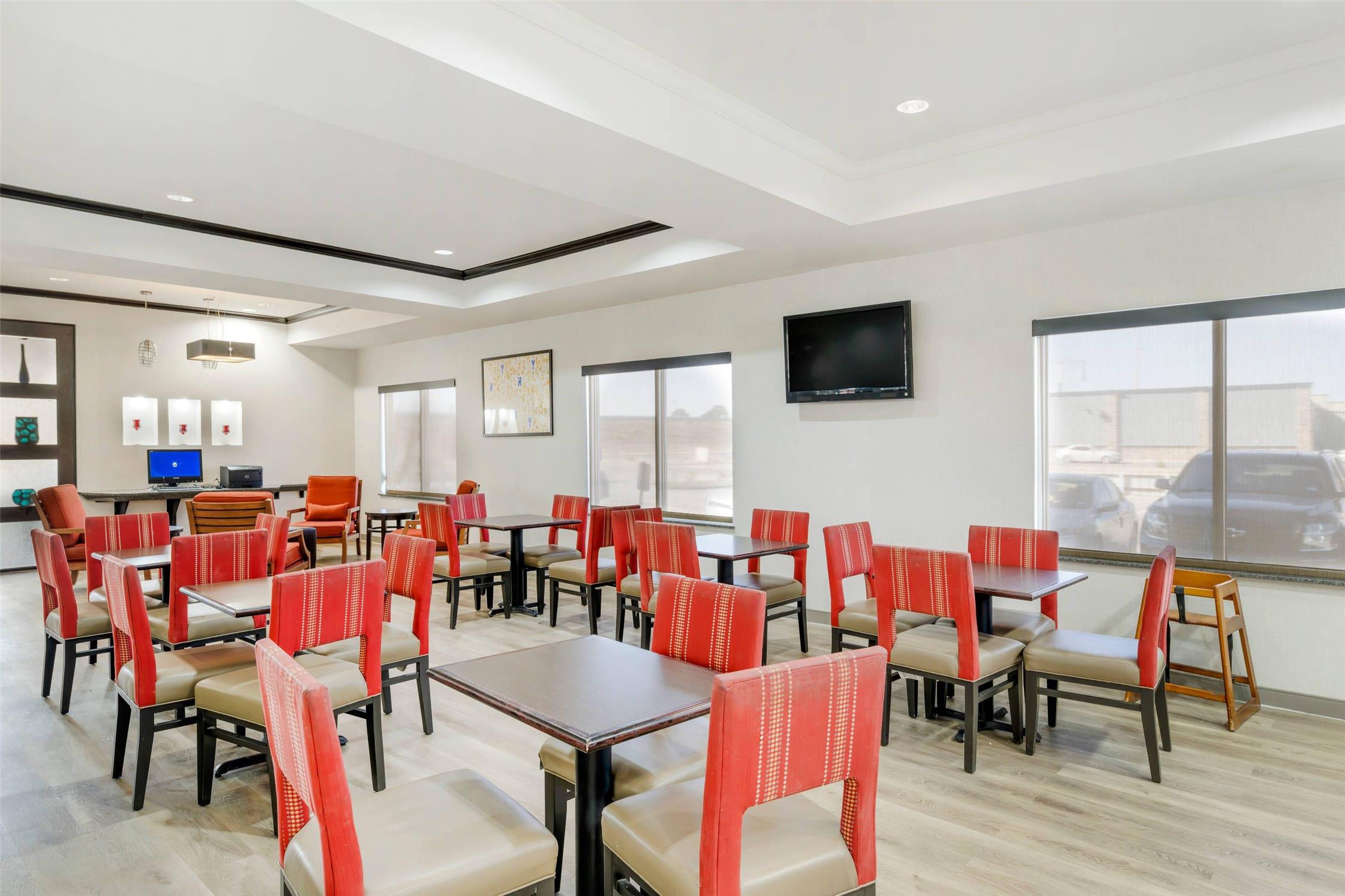Comfort Suites Pecos 34/42