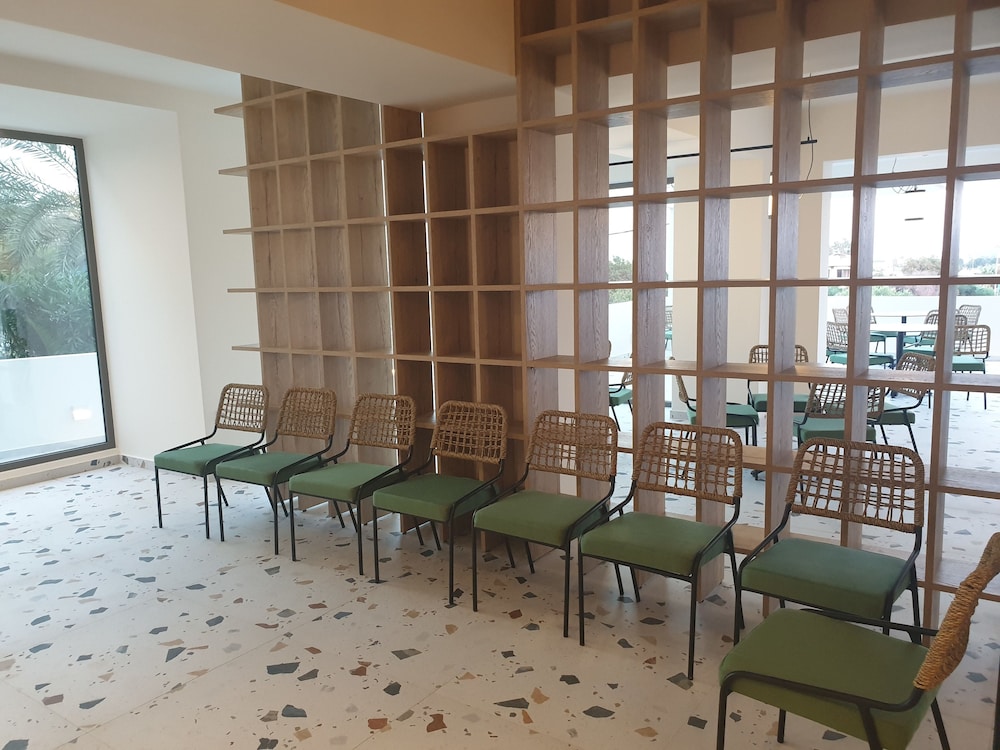 Mazoren Art Hotel 40/60
