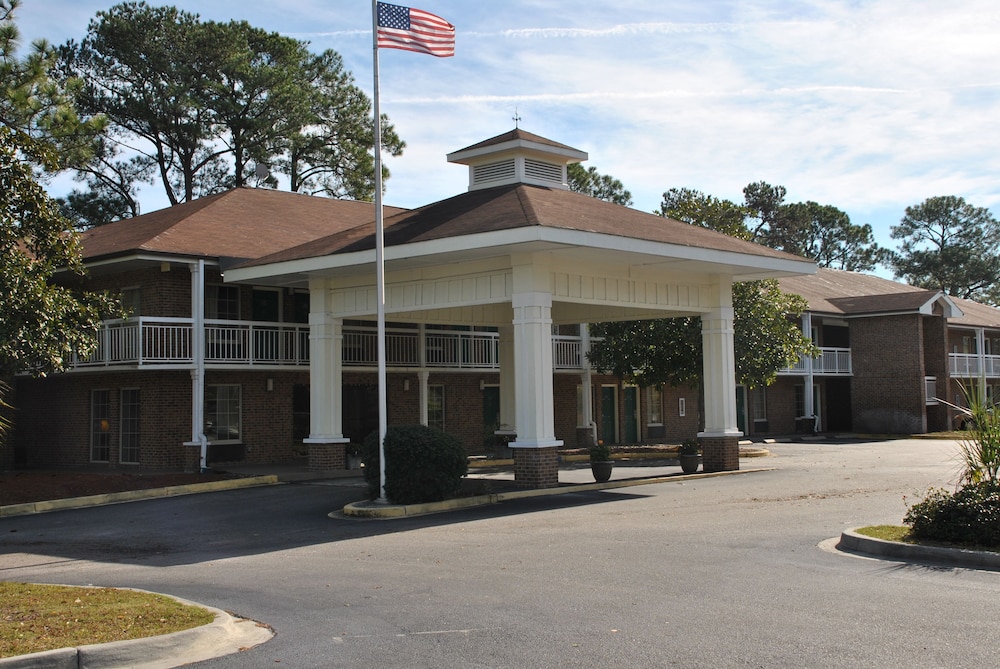 Americas Best Inns Beaufort 1/16