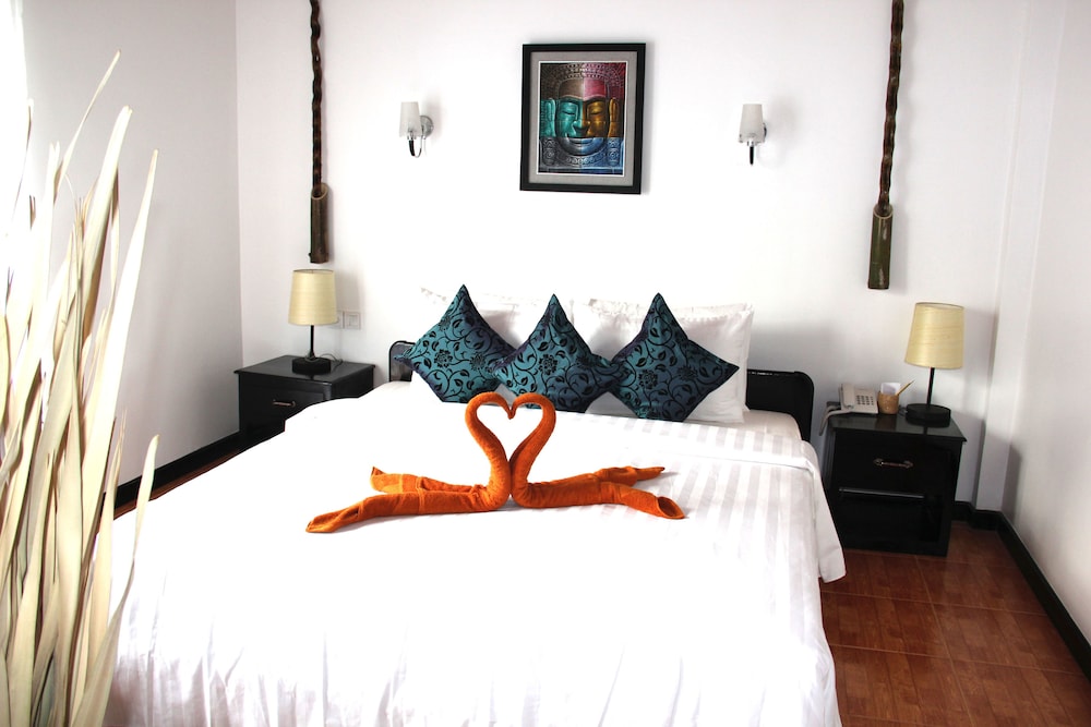 Golden Orchid Angkor 53/61