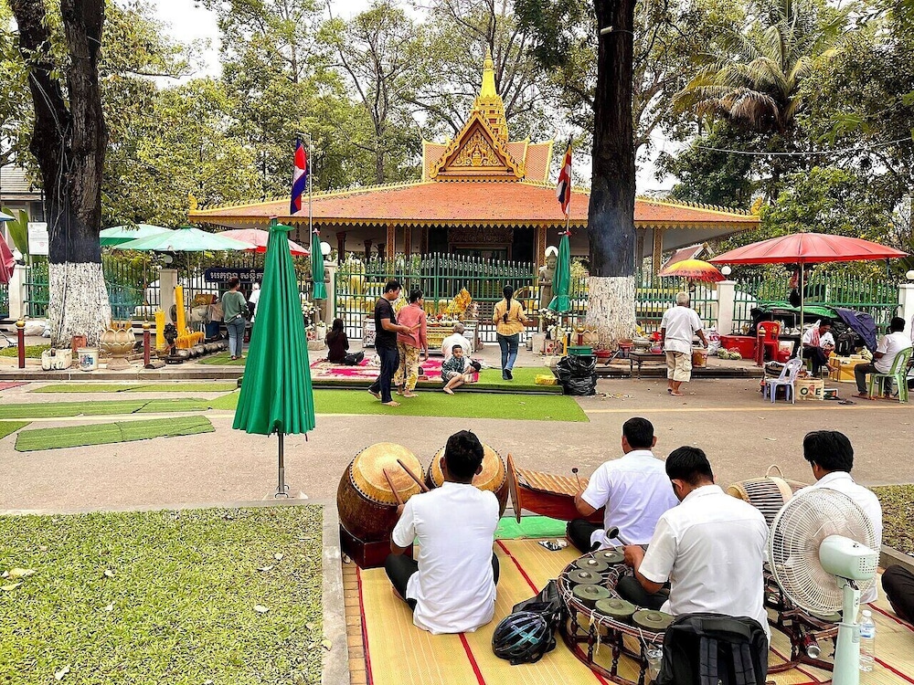 ANGKOR PARADISE HOTEL 40/50
