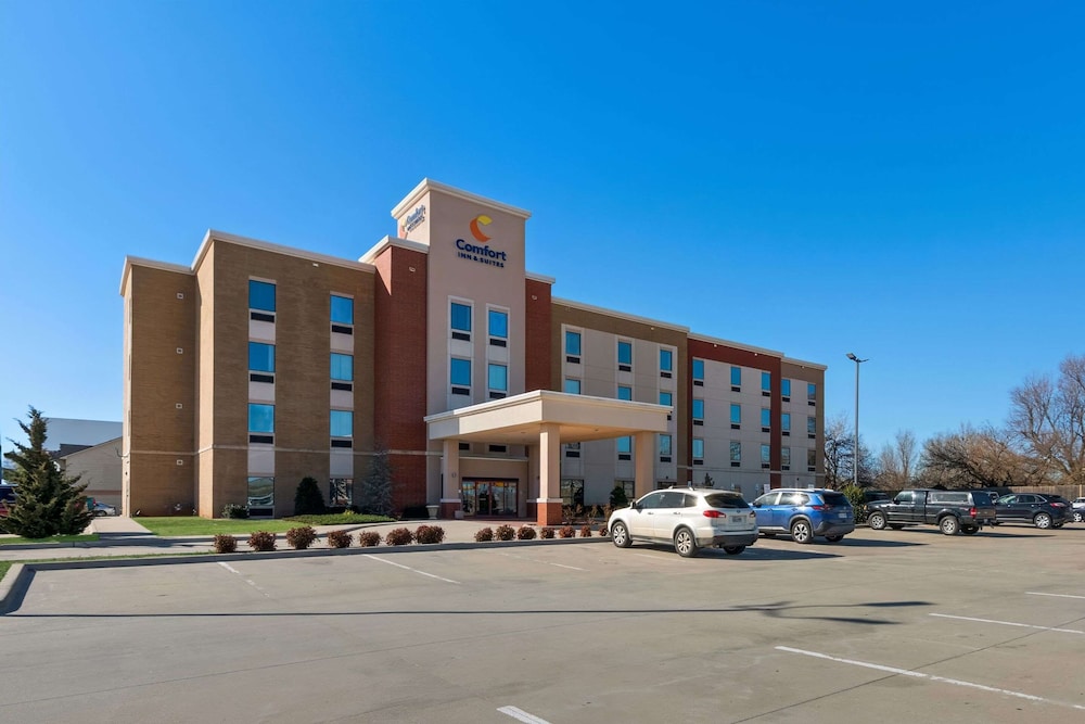 COMFORT INN & SUITES NEWCASTLE - OKLAHOMA CITY 46/47