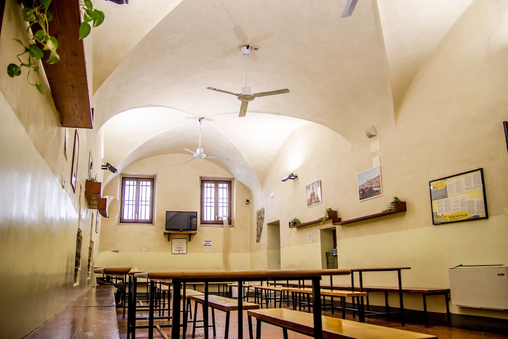 Hostel Santa Monaca 42/50