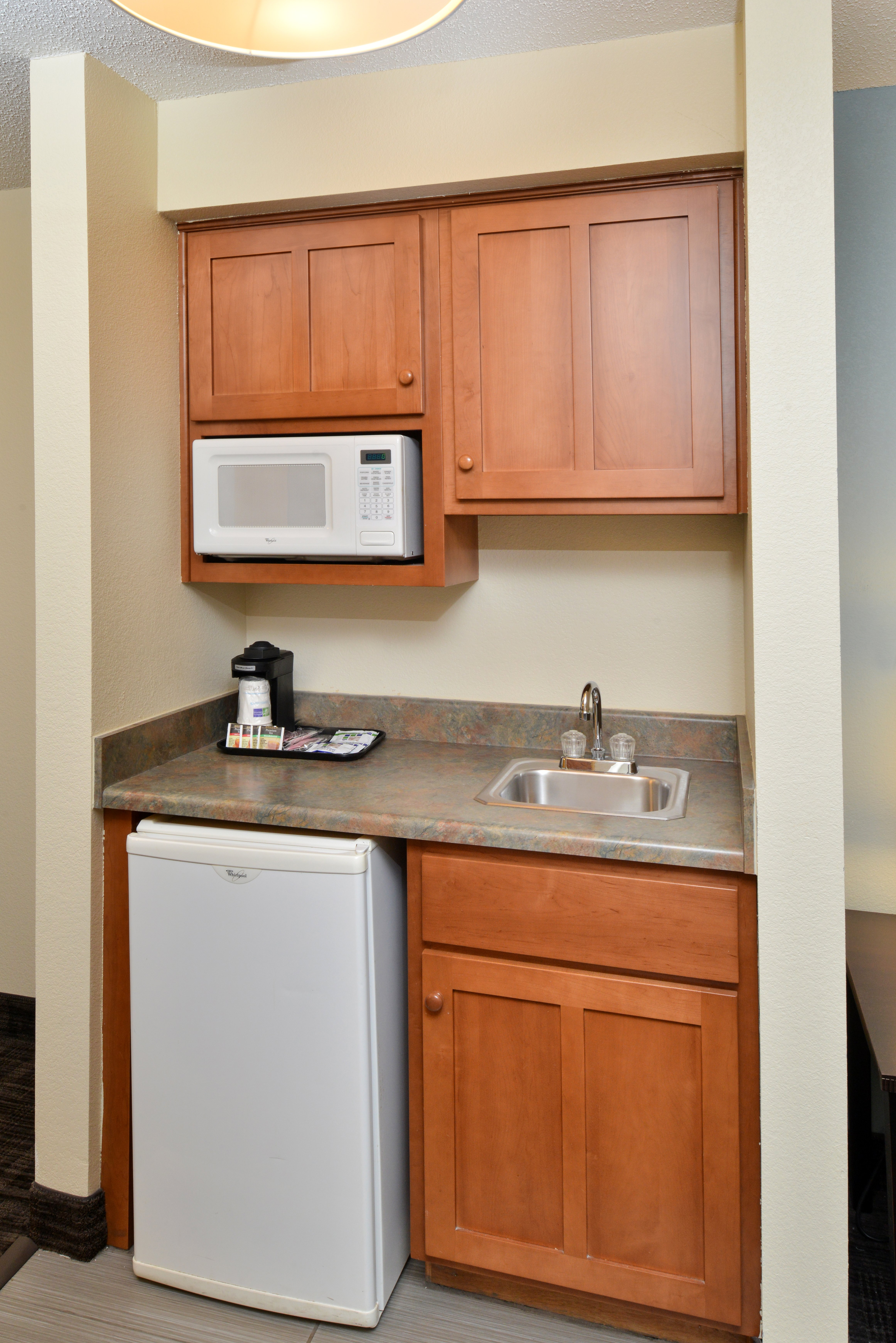 Holiday Inn Express Suites St Joseph 69/69