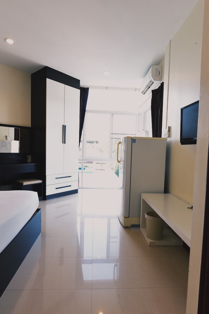 GLORY PLACE HUA HIN HOTEL 48/70