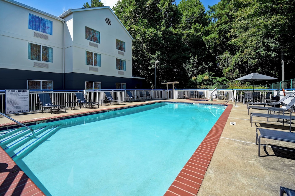 Fairfield Inn Suites by Marriott Atlanta Kennesaw 24/50