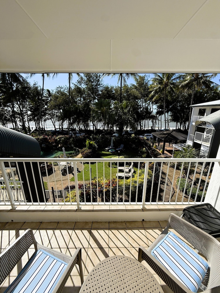 Melaleuca Resort 4/72