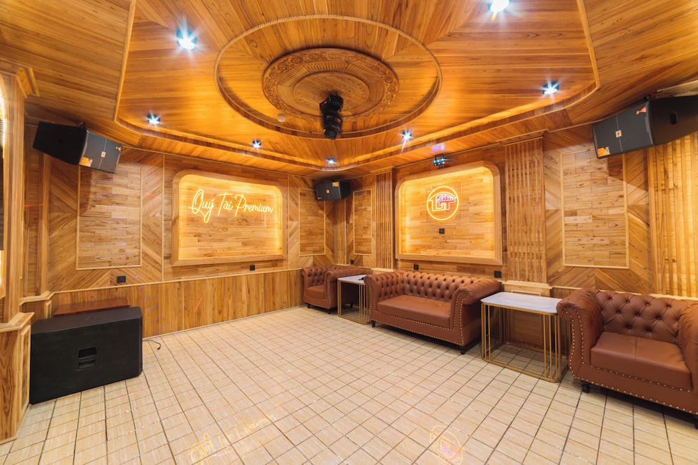 Quy Tai Premium Hotel 40/50