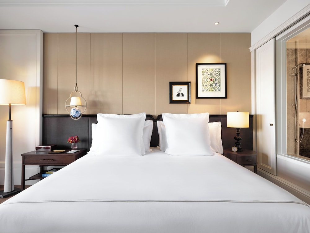 Deluxe, King Bed