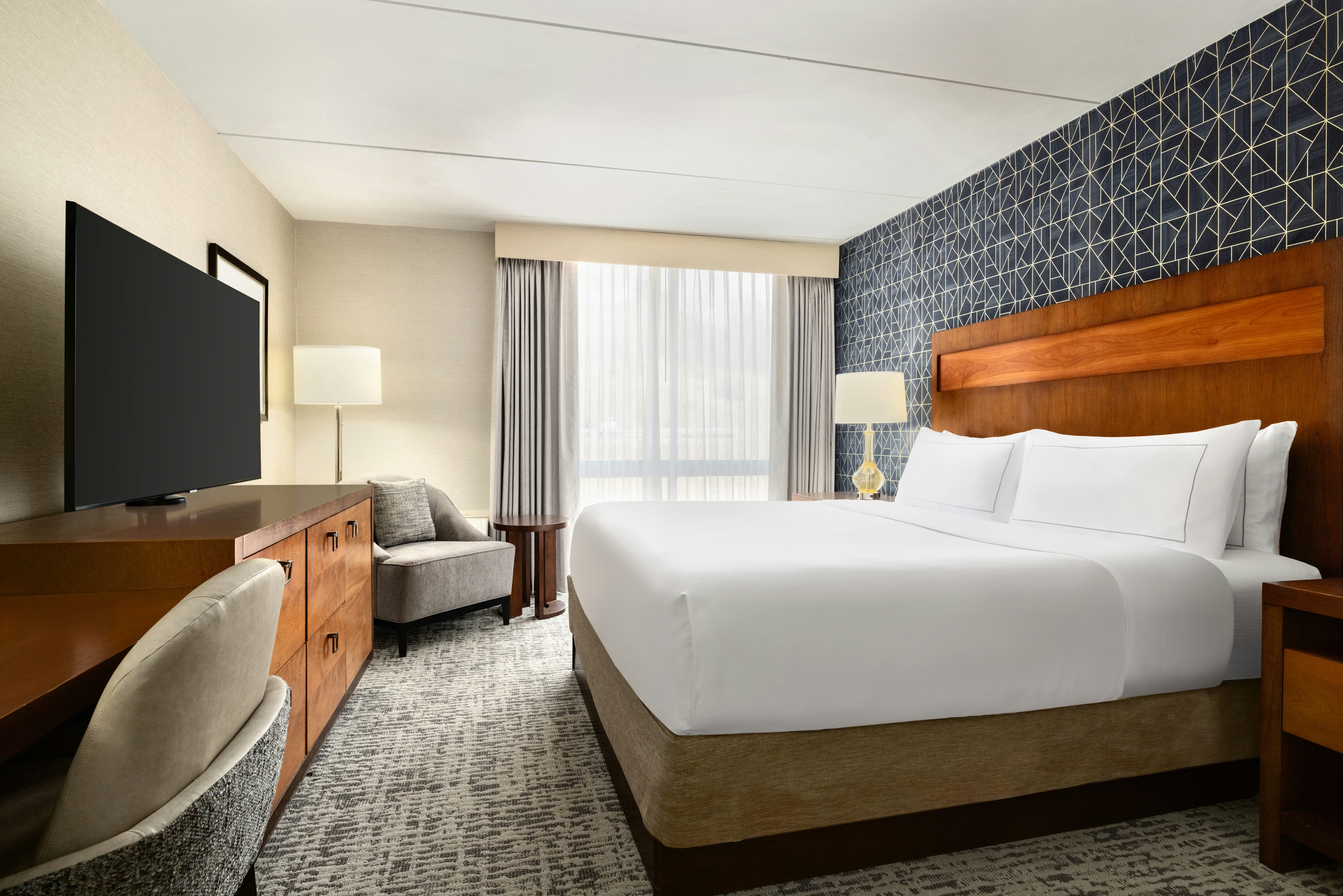 ROOM, KING BED
