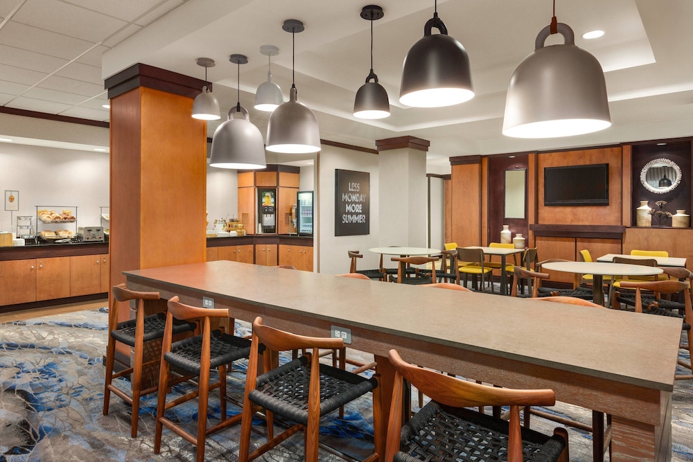 Fairfield Inn & Suites Jacksonville West/Chaffee Point 33/42