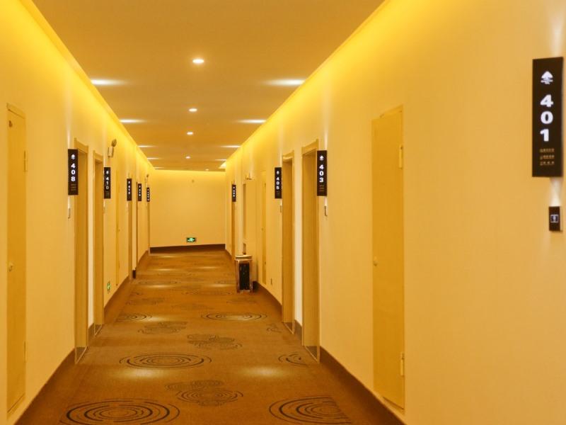 GreenTree Inn Anqing Huaining County Development Zone Duxiu Road 30/42