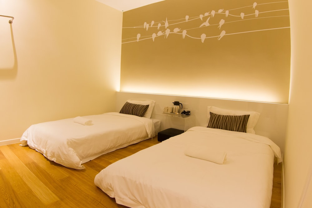Mood Hotel 30/71