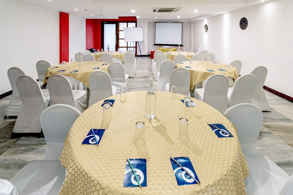 Zip by Spree Hotel Mangala International 60/70