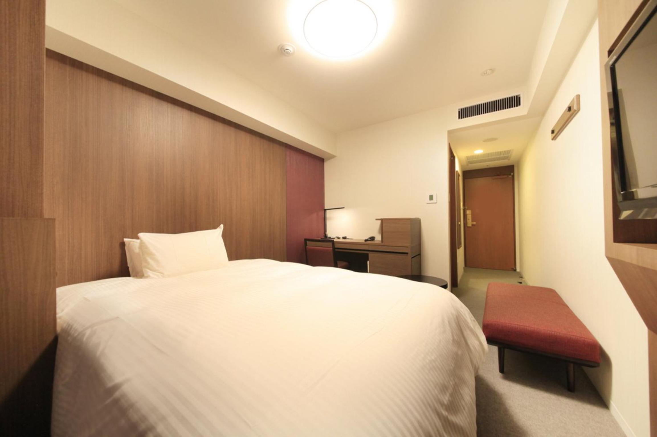 Superior, Single, Double Bed, Corner, Smoking