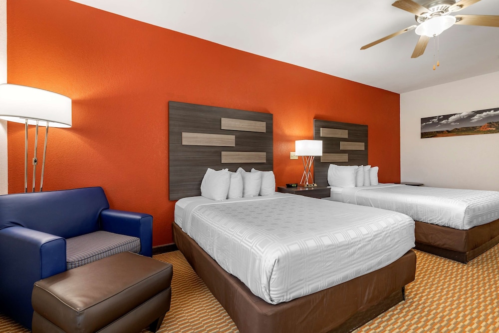 Best Western Palo Duro Canyon Inn & Suites 13/36