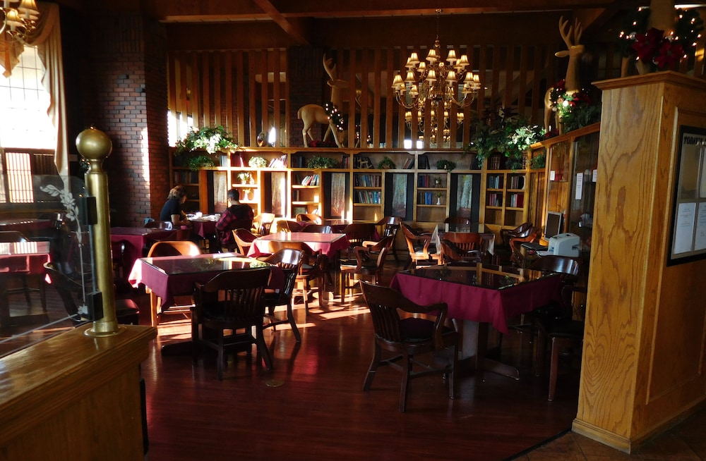University Square Hotel 23/27