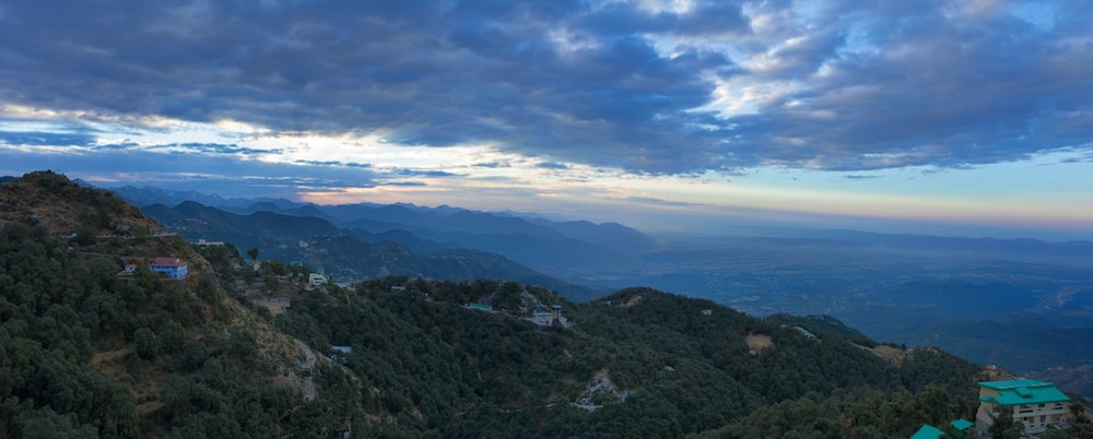 Sterling Mussorie 46/50