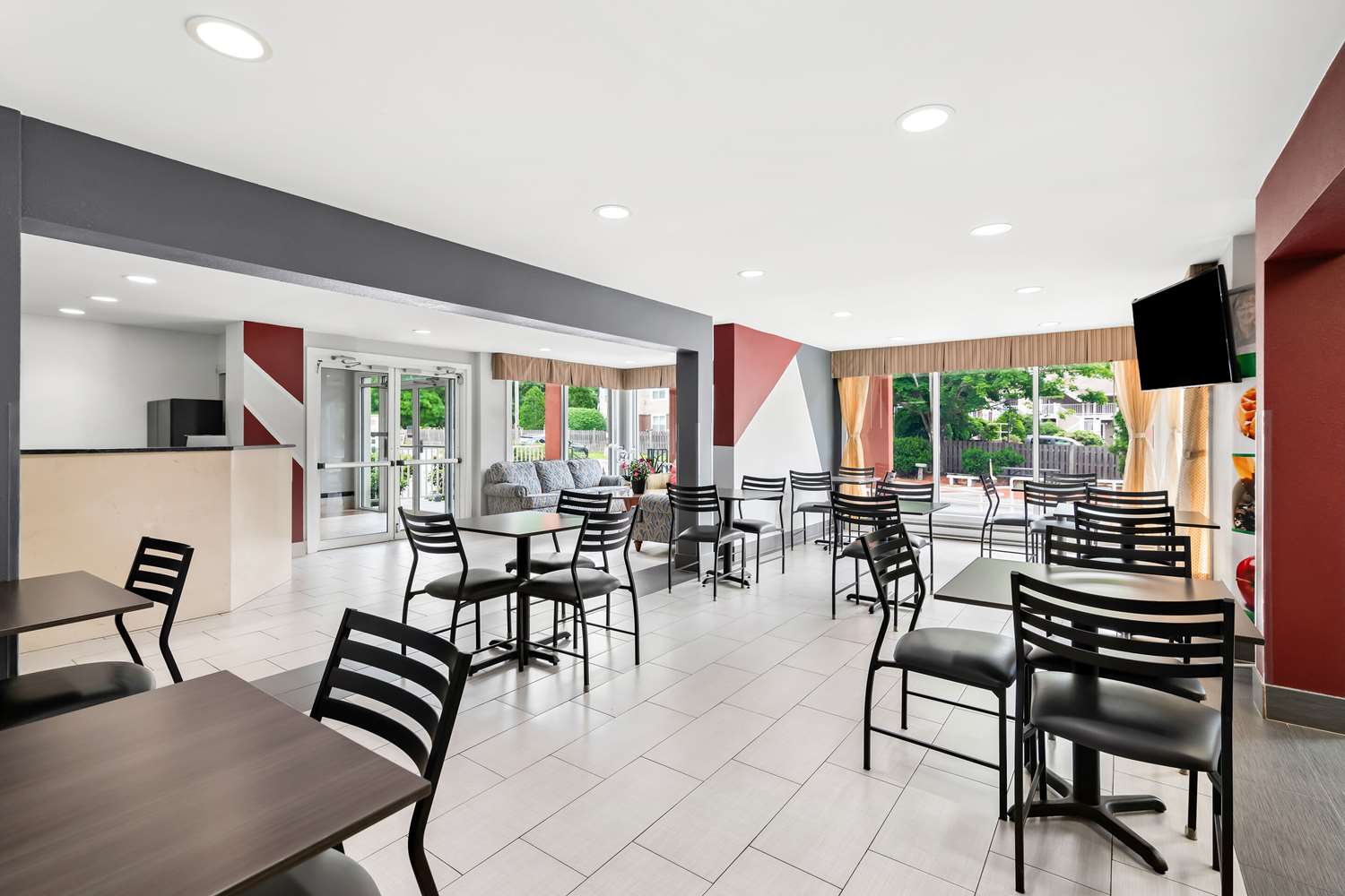 Quality Inn Merrimack - Nashua, NH 16/30