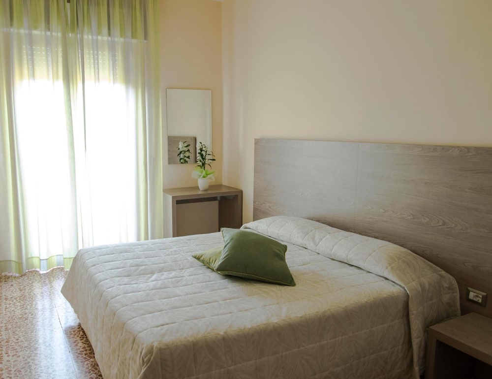 Hotel La Rosa Del Tirreno 8/40