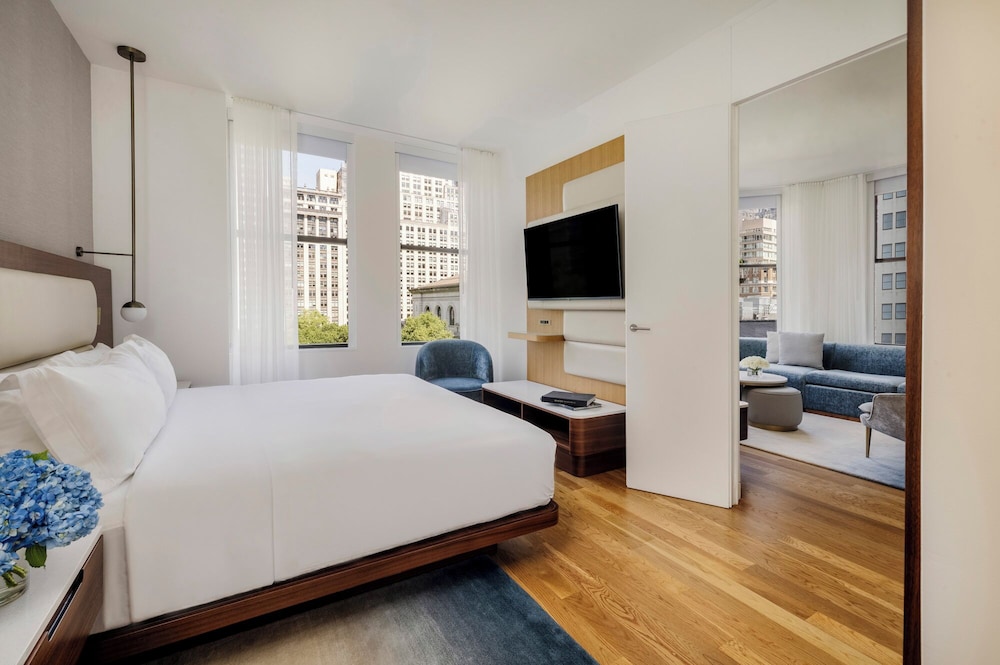 Bryant Park Hotel 24/62