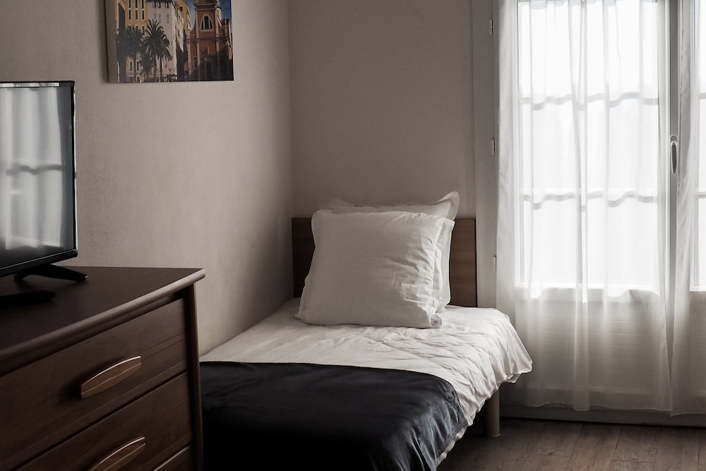 The Main, Studio, Apartment, Double Bed