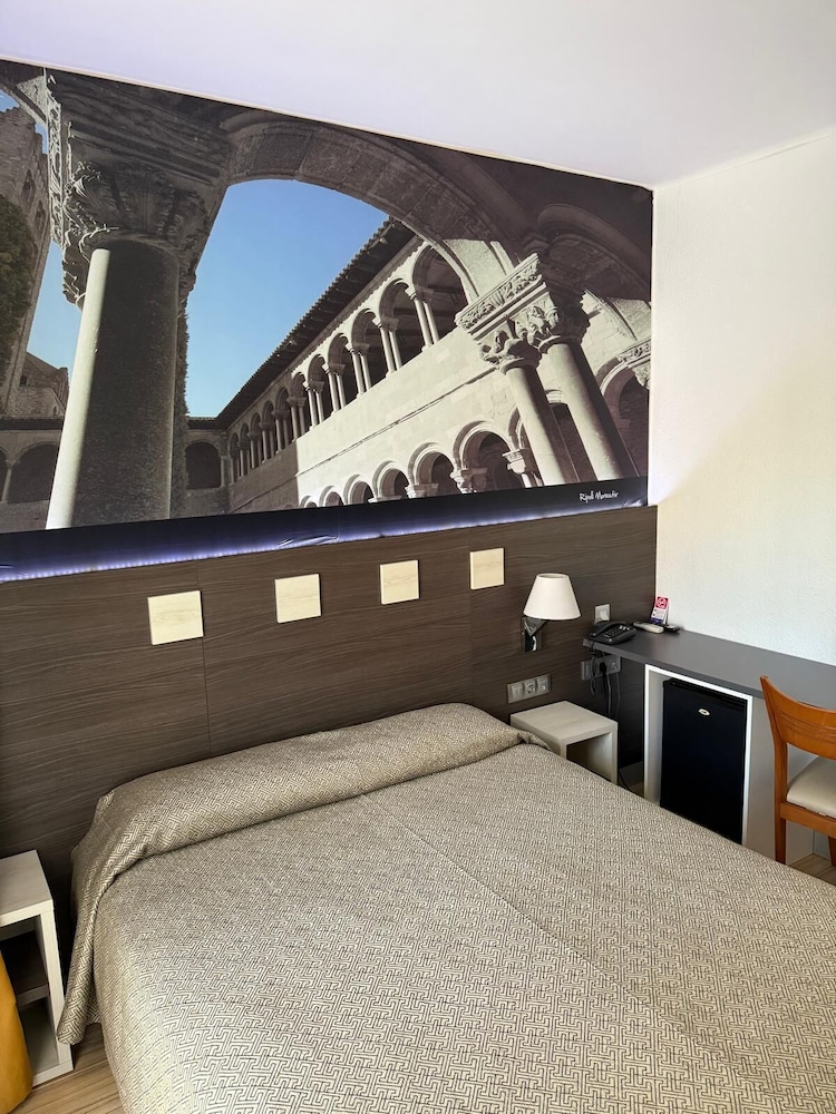 HOTEL CIUTADELLA 49/52