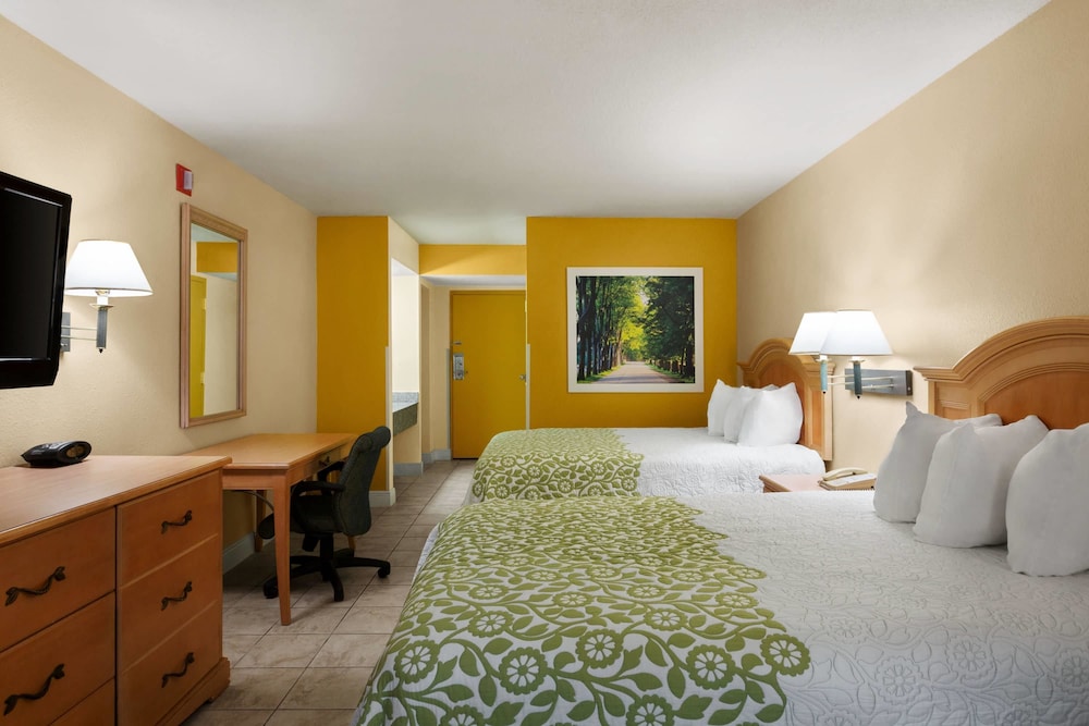 Days Inn N Orlando Casselberry 19/49
