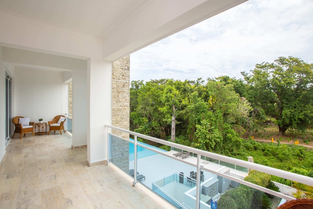 Grand Laguna Beach Properties by Calisto Stays 20/50