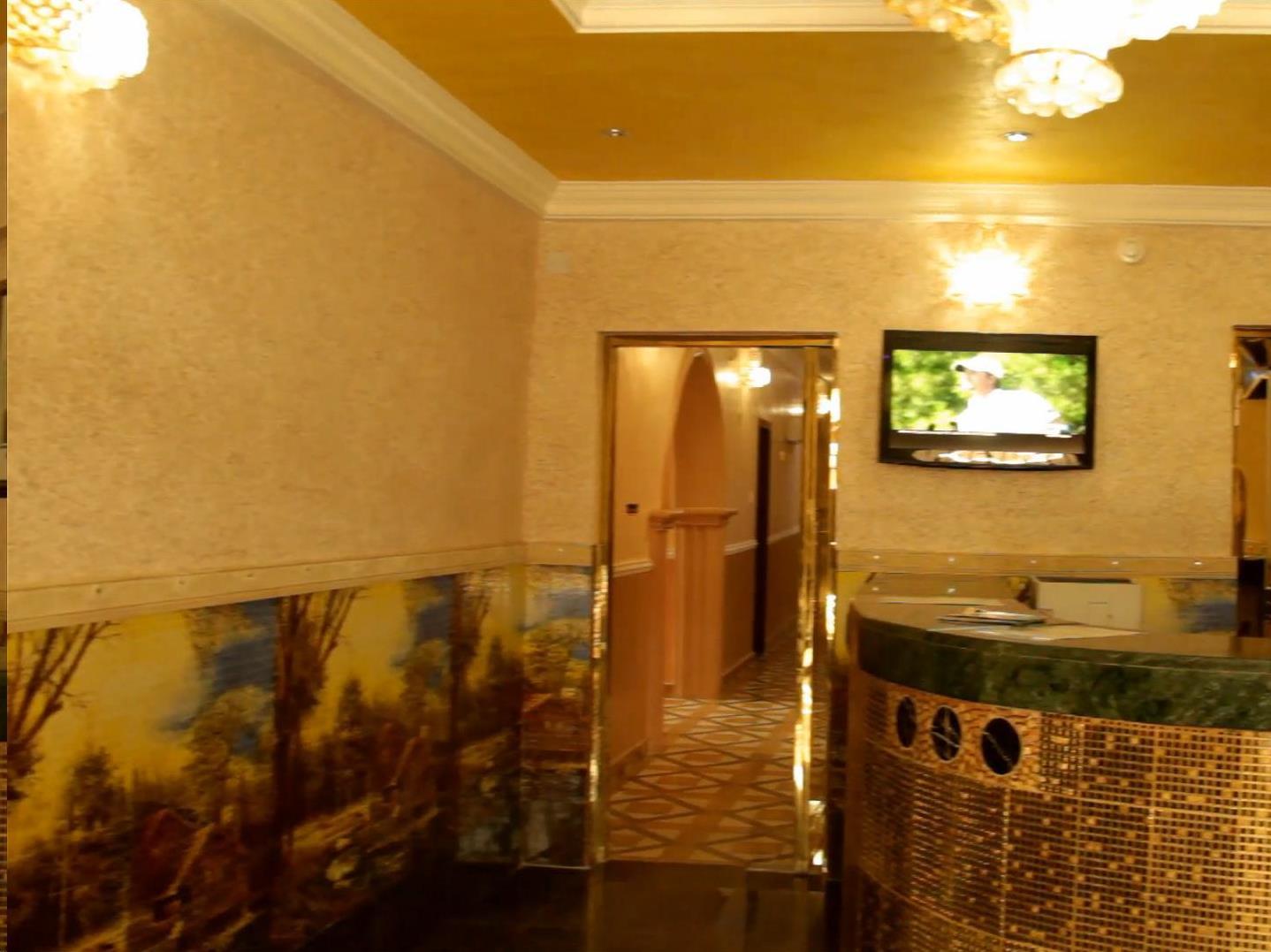 Hipoint Hotel and Suites 9/25