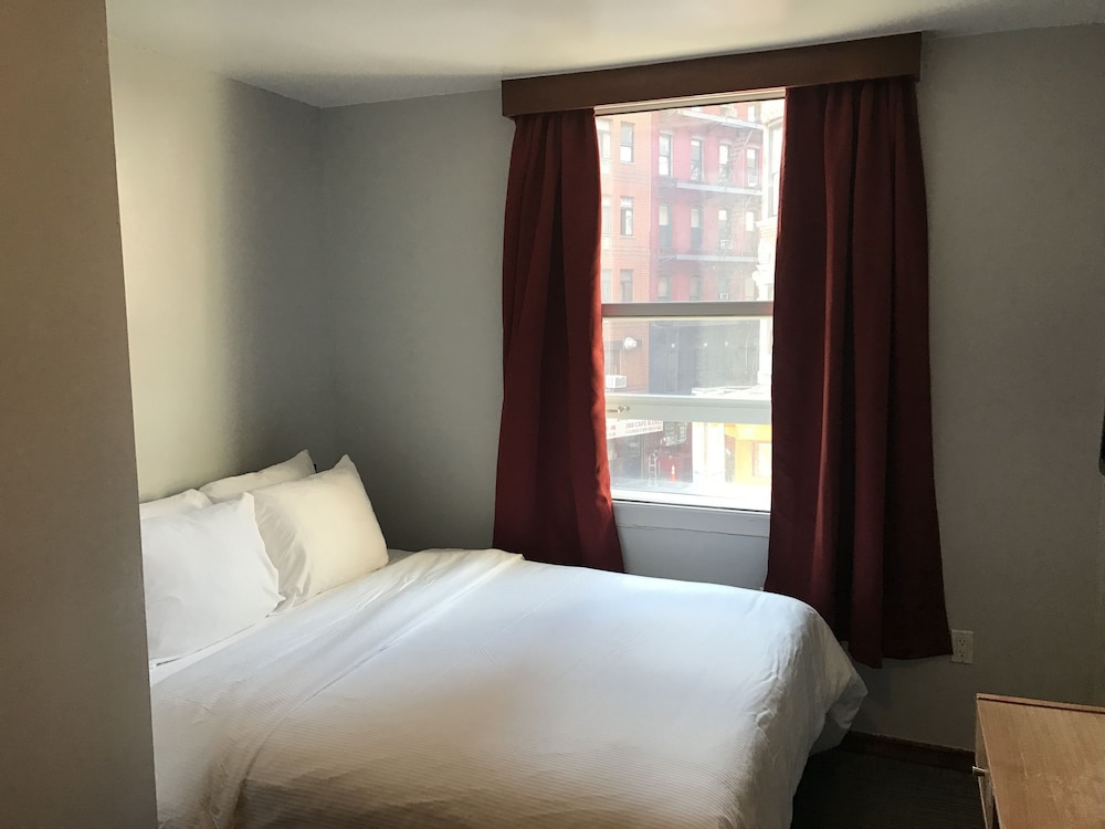 Hotel Mimosa 8/37