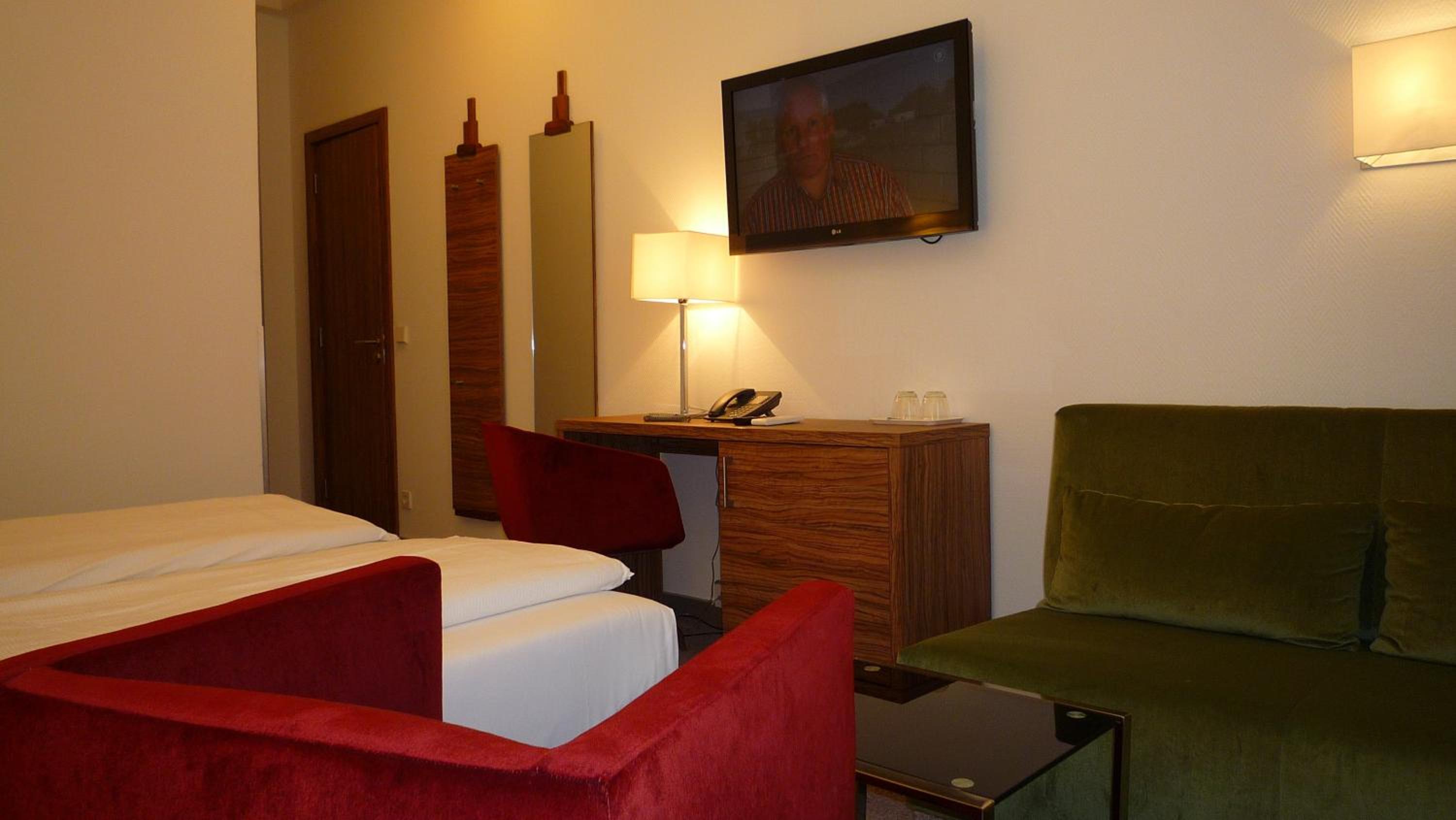 Hotel Cristall 42/57