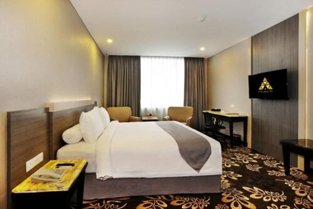 Pyramid Suites 21/54