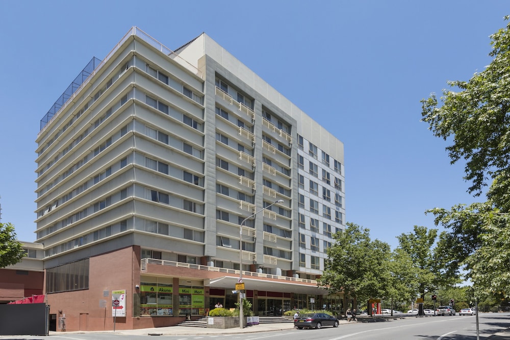 Nesuto Canberra Apartment Hotel 55/58
