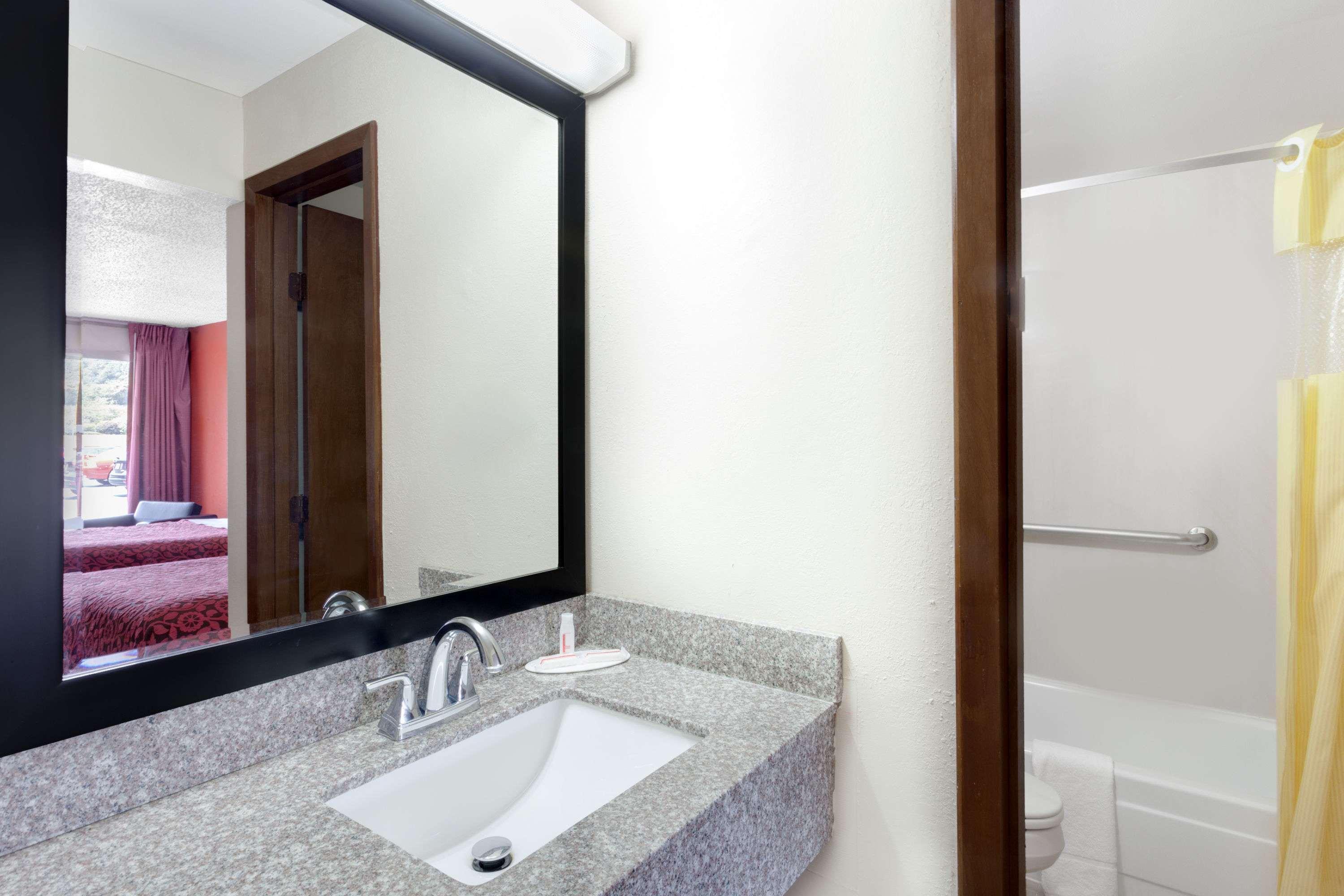 Days Inn By Wyndham Cullman 25/26