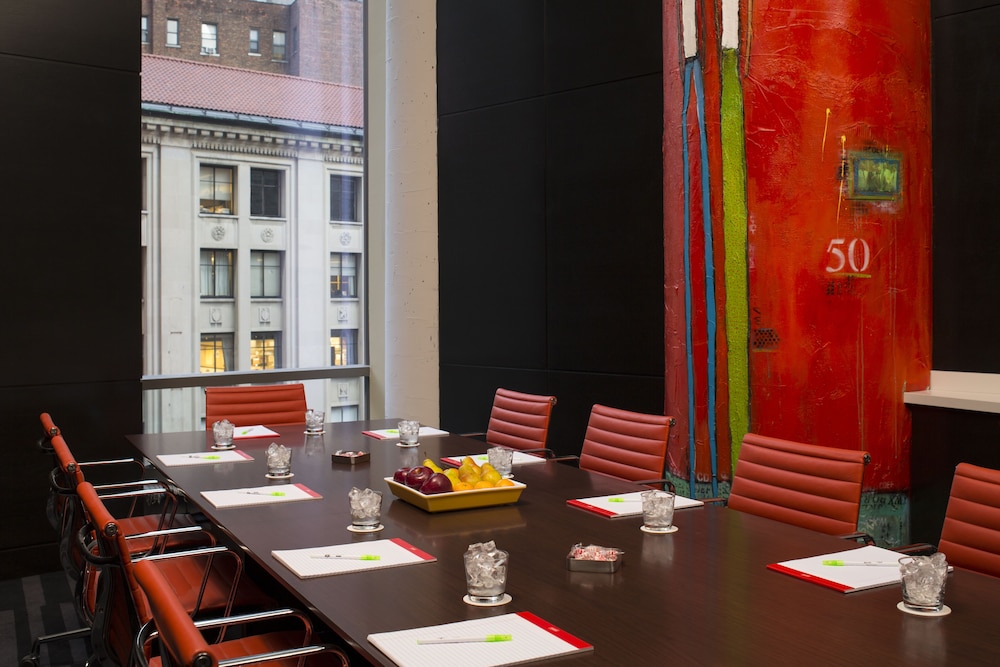 Courtyard by Marriott New York Manhattan/Central Park 1/53