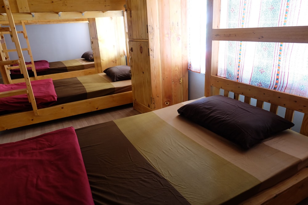 Plearn Hostel 2/20