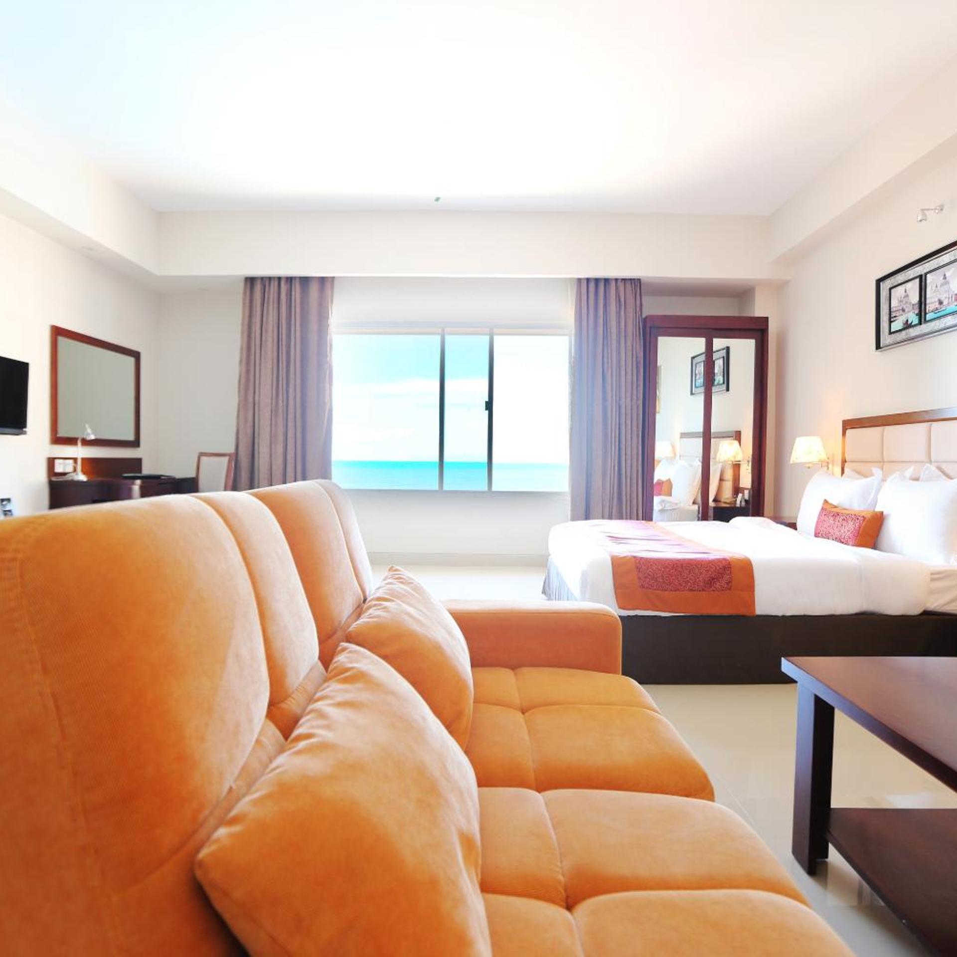 Royal Tulip Sea Pearl Beach Resort & Spa 34/64