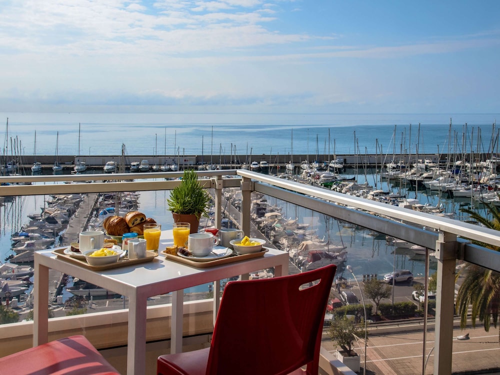 Ibis Budget Menton 49/66