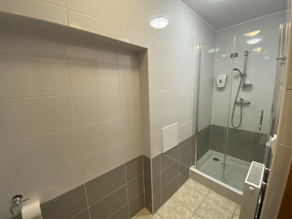Hostel Sweet Dream Accommodations 50/50